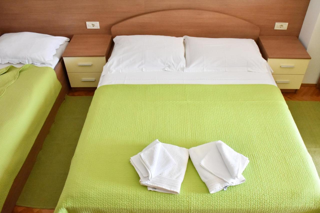 Apartments Stone Tučepi Eksteriør bilde