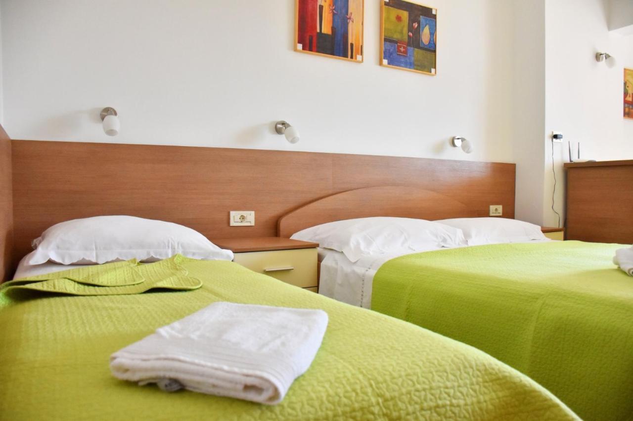 Apartments Stone Tučepi Eksteriør bilde