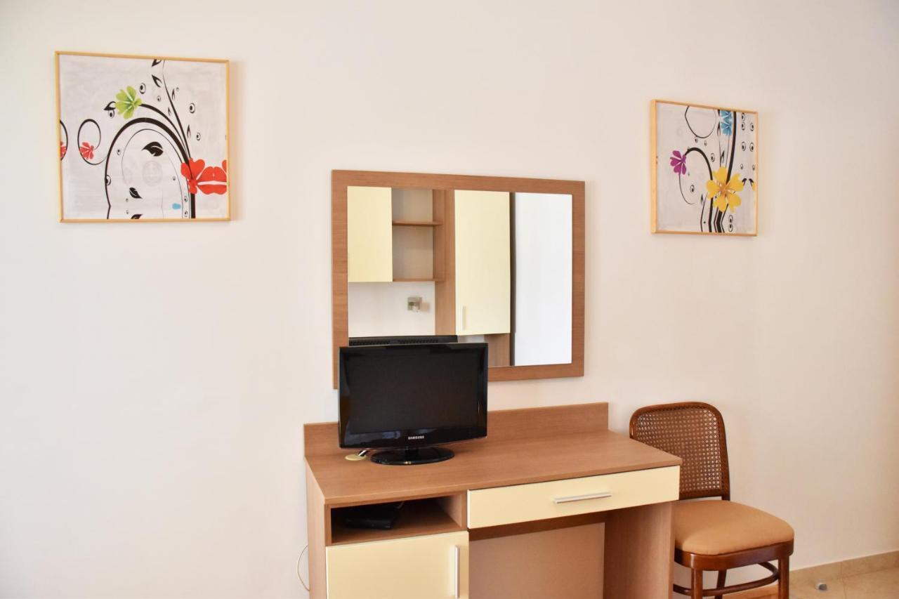 Apartments Stone Tučepi Eksteriør bilde