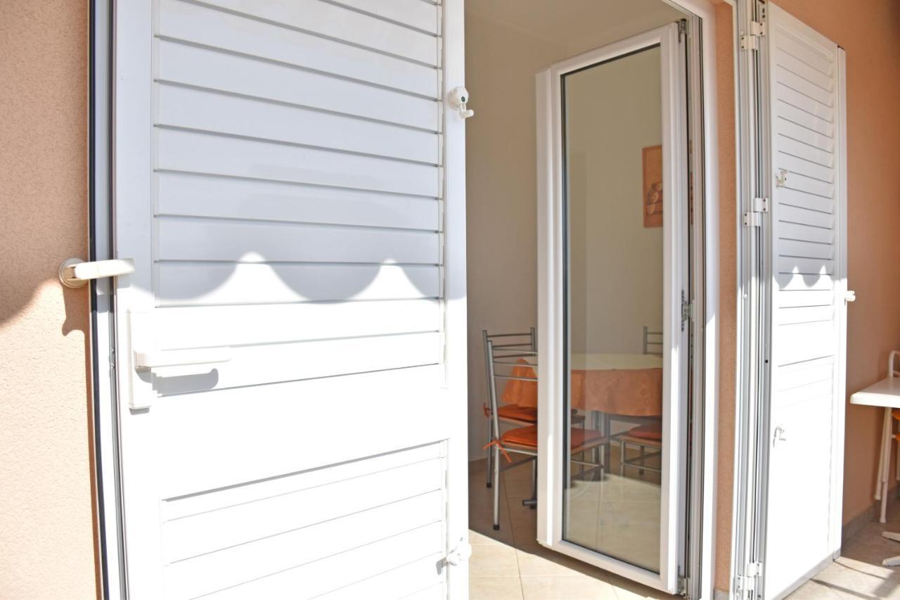 Apartments Stone Tučepi Eksteriør bilde